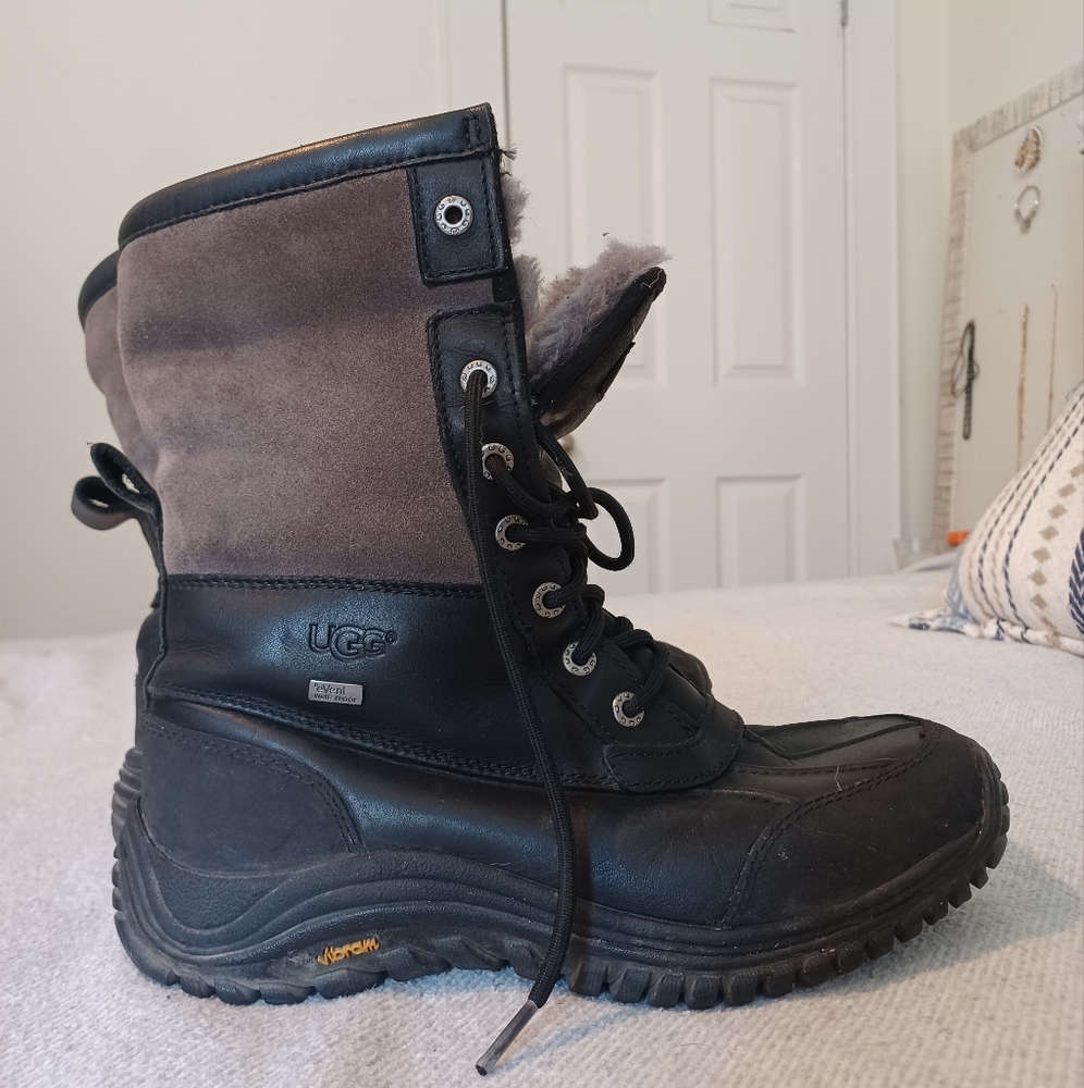 UGG BOOTS